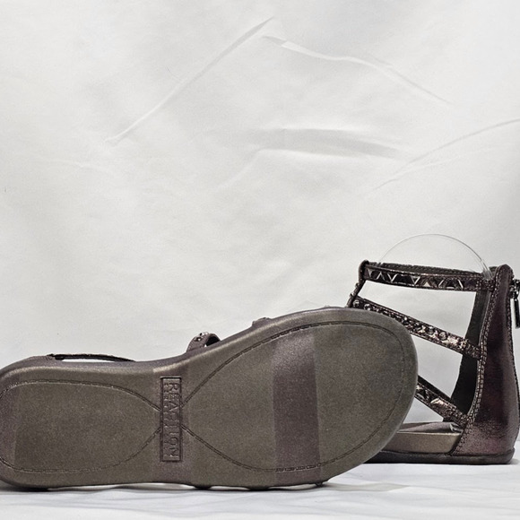 Kenneth Cole Reaction Women's Slim Jewel Gladiator Flat Sandals Size 7.5 NWT - Picture 4 of 5